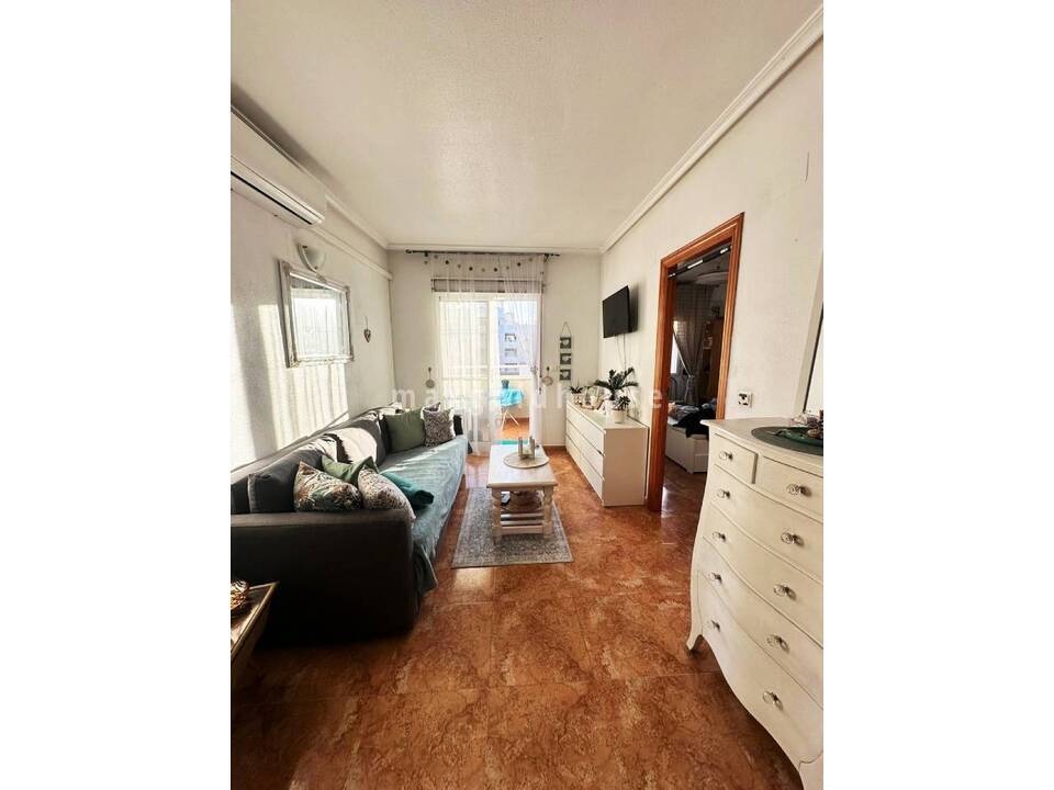 Apartment in Torrevieja - Image 2