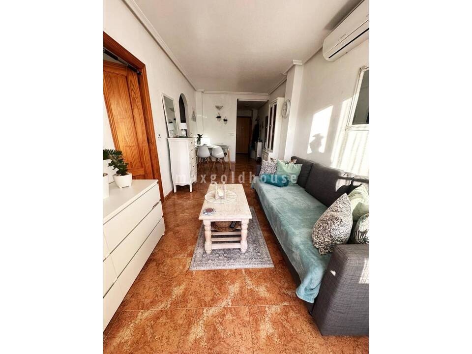 Apartment in Torrevieja - Image 3