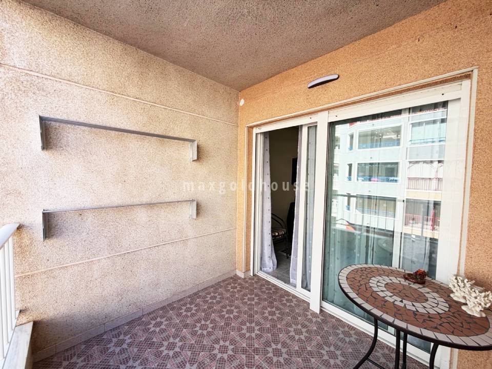 Apartment in Torrevieja - Image 2