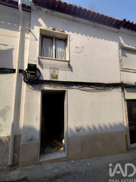 House in Borba