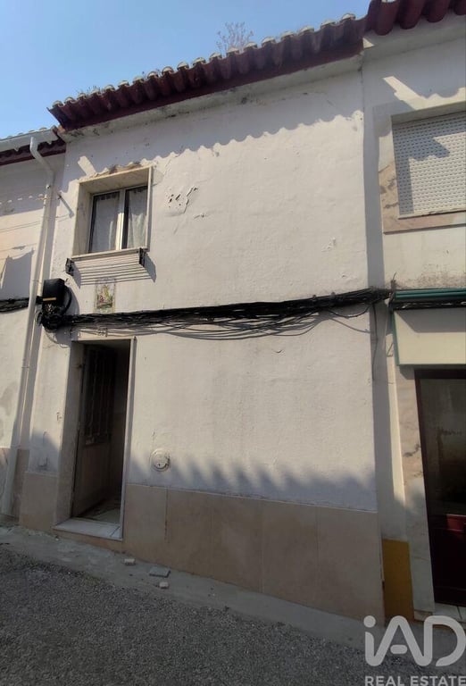 House in Borba - Image 2