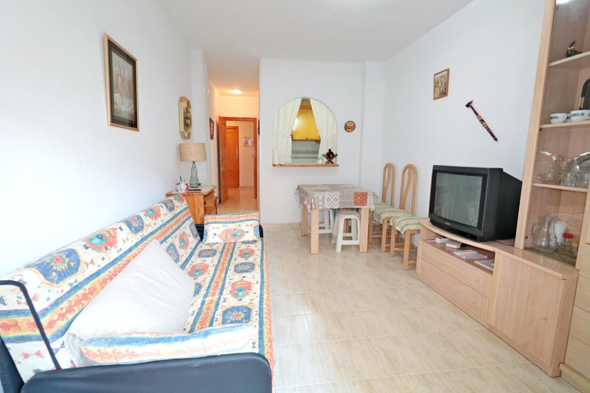 Apartment in Torrevieja - Image 2