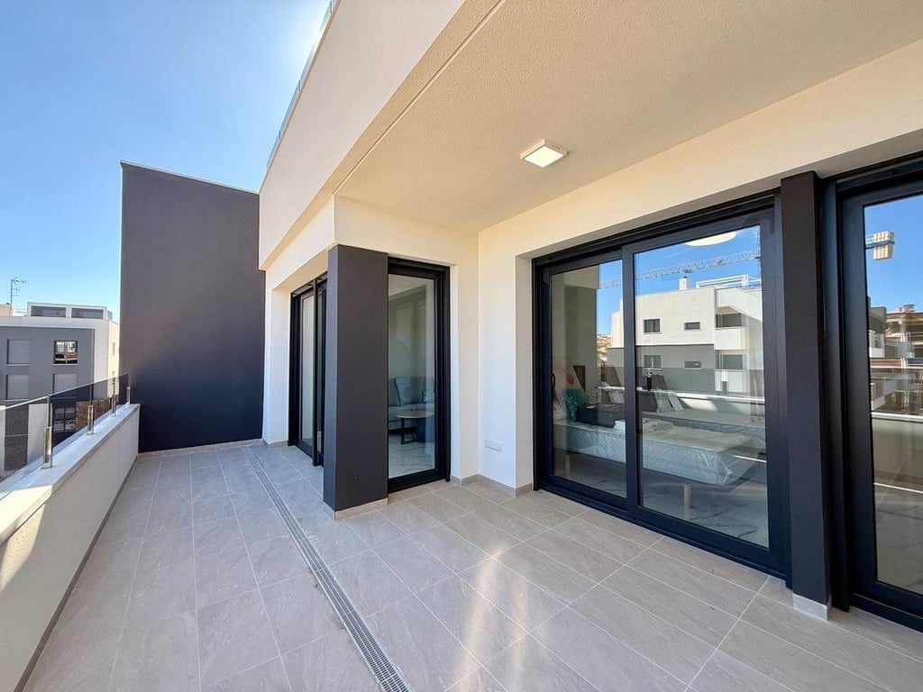 Penthouse in Urbanizacion los Balcones - Image 3