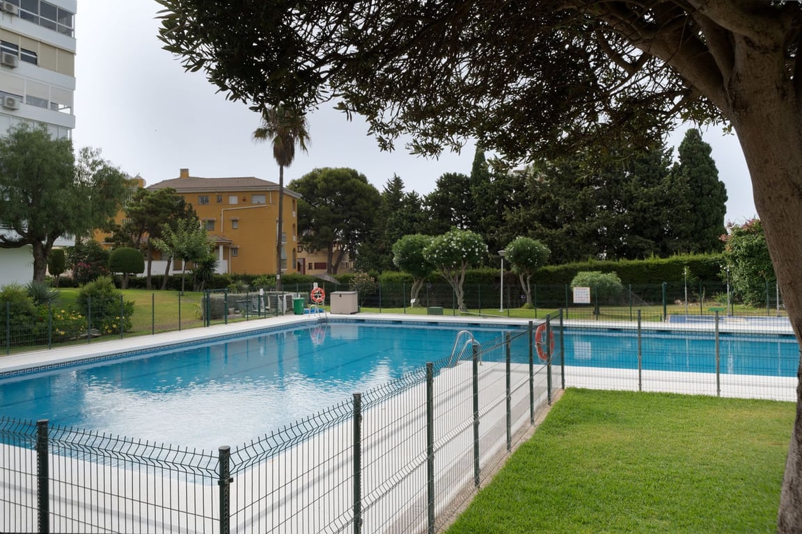 Apartment in Benalmadena Costa - Image 2