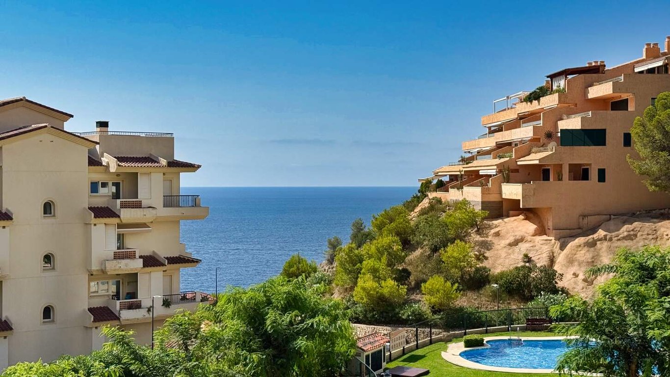 Apartment in Calp - Image 3