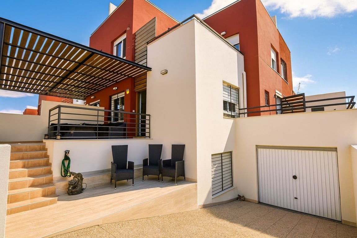Villa in Algorfa