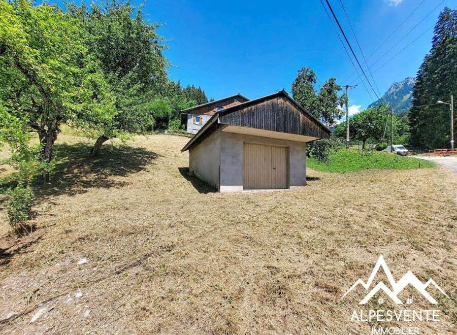 Land in Le Biot