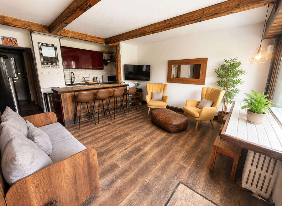 Apartment in Courchevel - Image 2