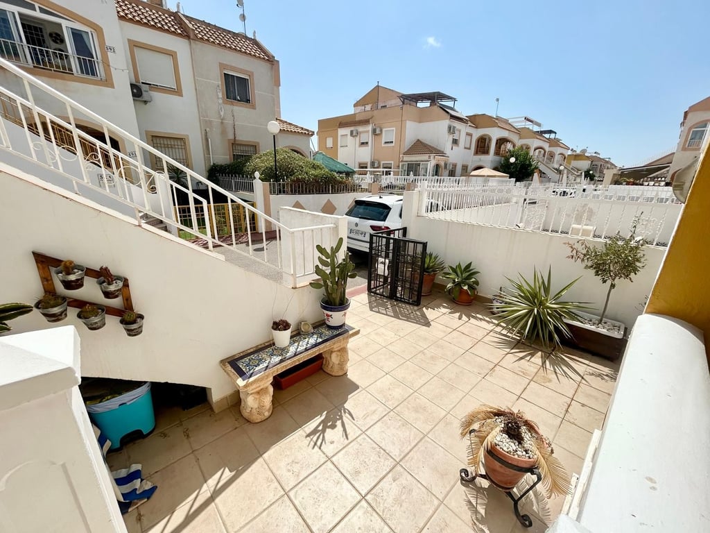 House in Torrevieja - Image 3