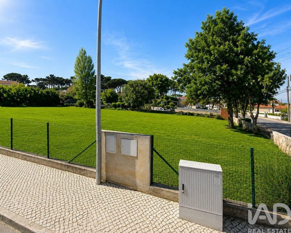 Land in Sao Joao das Lampas - Image 3