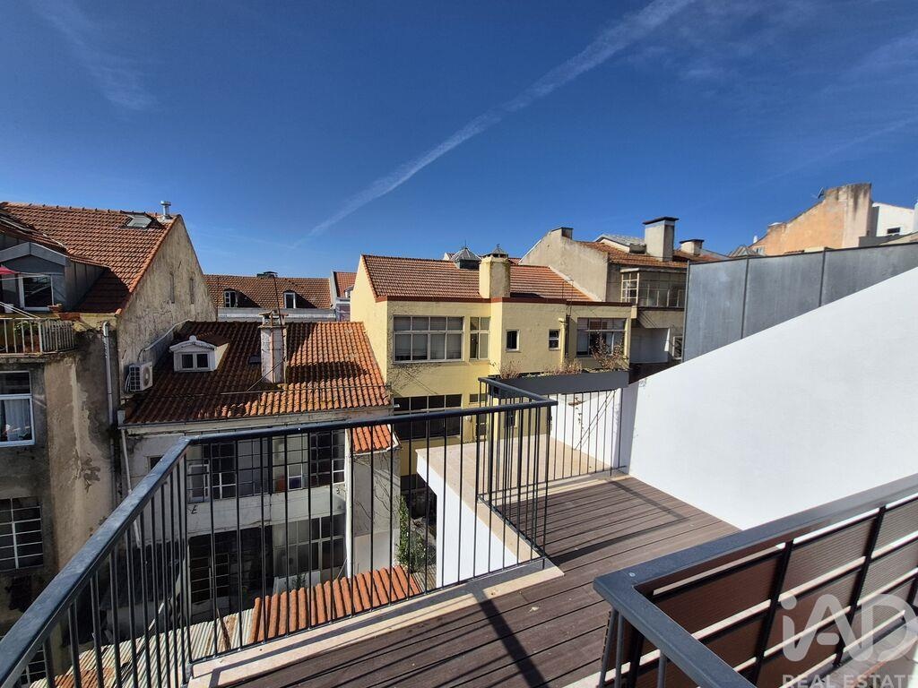 Apartment in Lisbon - Image 3