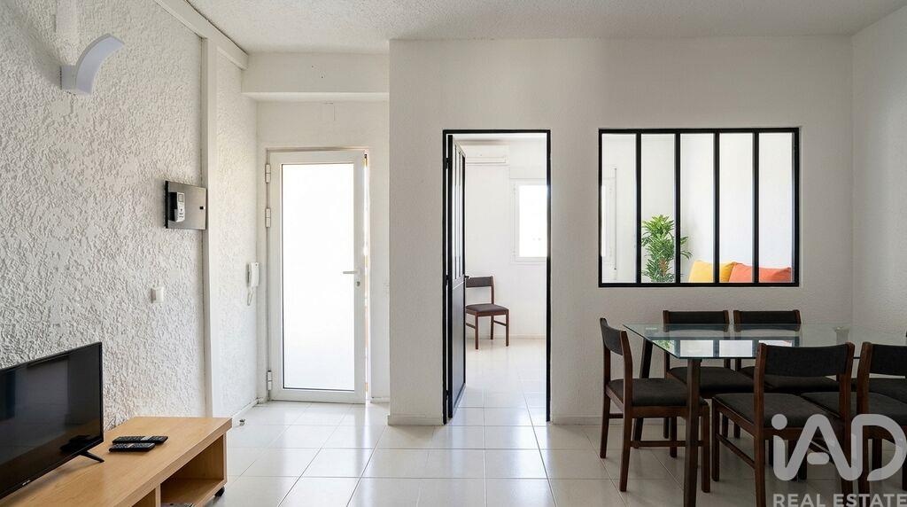 Apartment in Quarteira - Image 3