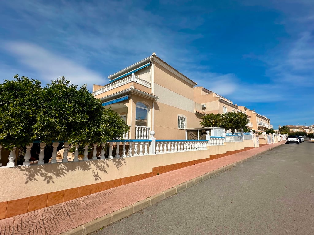 House in Ciudad Quesada - Image 2