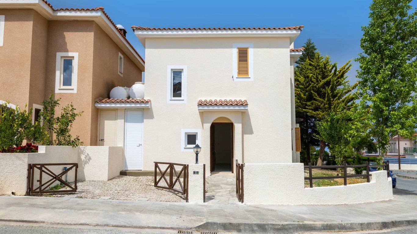 House in Koili - Image 2