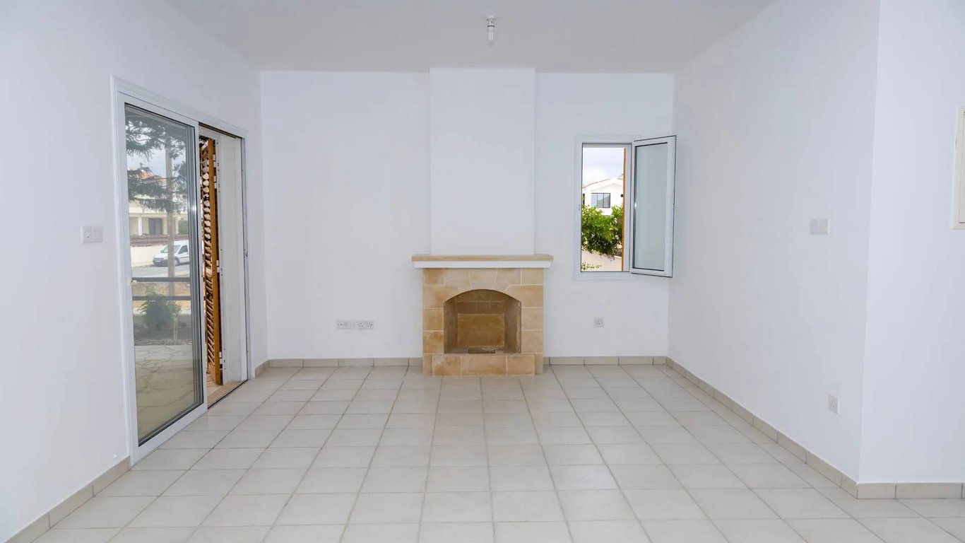 House in Koili - Image 3