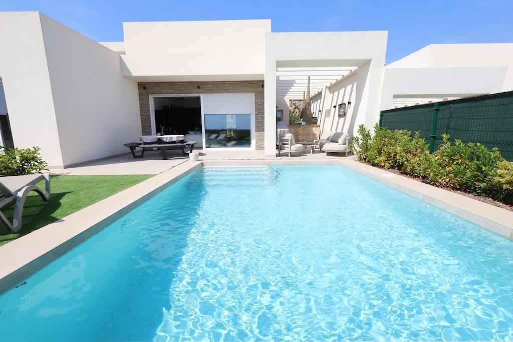 Villa in Algorfa
