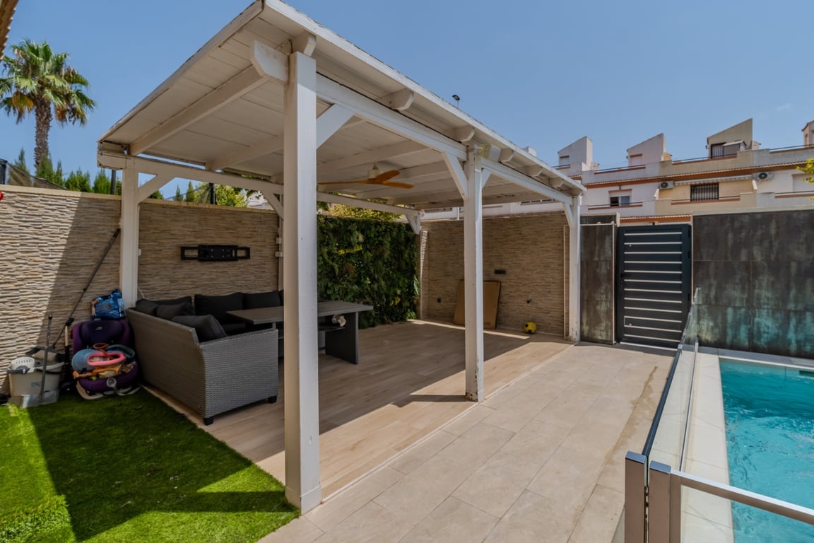 House in Torrevieja - Image 3