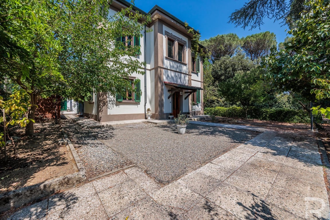 Villa in Montecatini Val di Cecina - Image 2