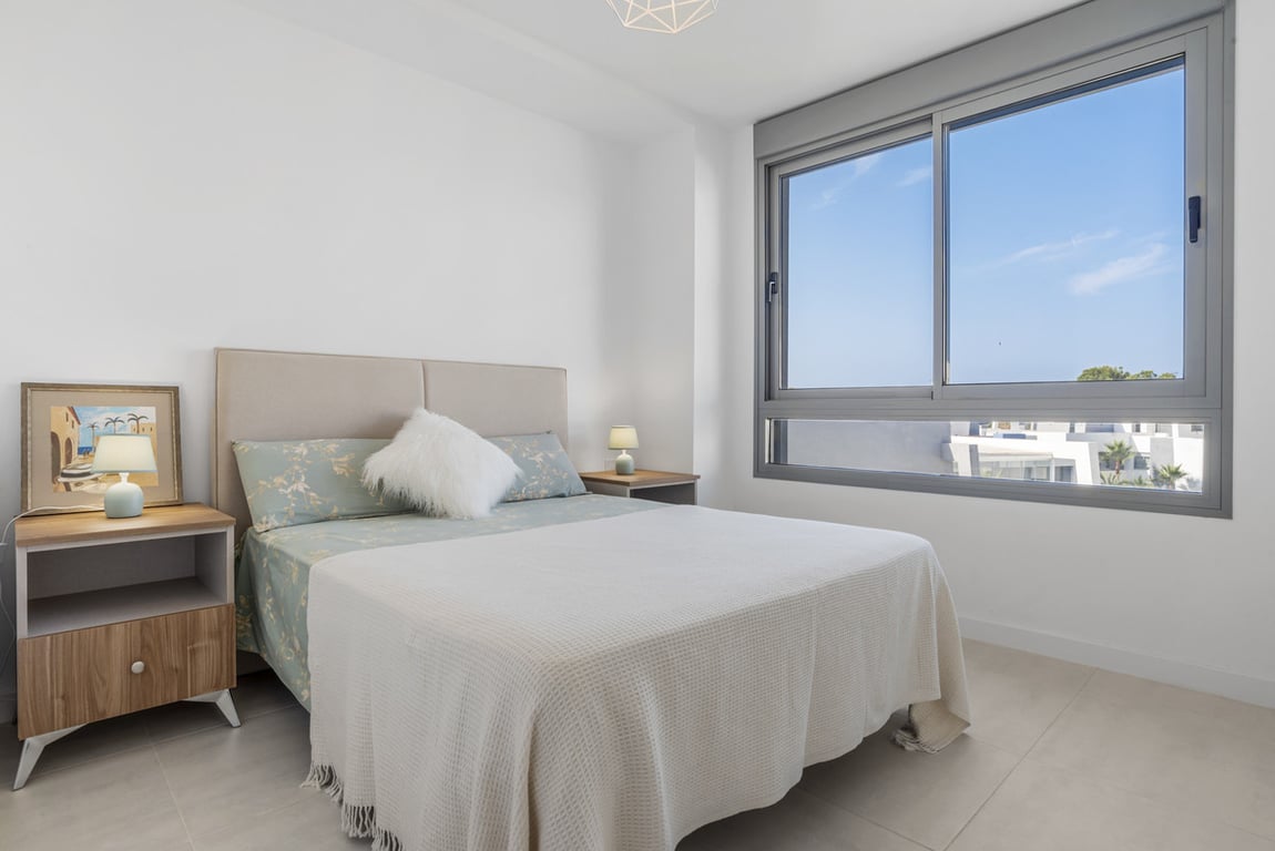 Penthouse in Estepona - Image 2