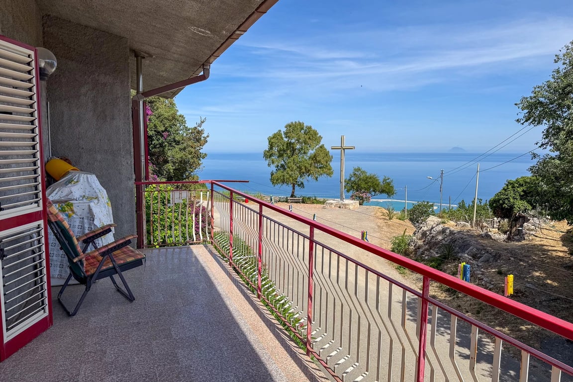 Apartment in Scafone-Tiranni - Image 2