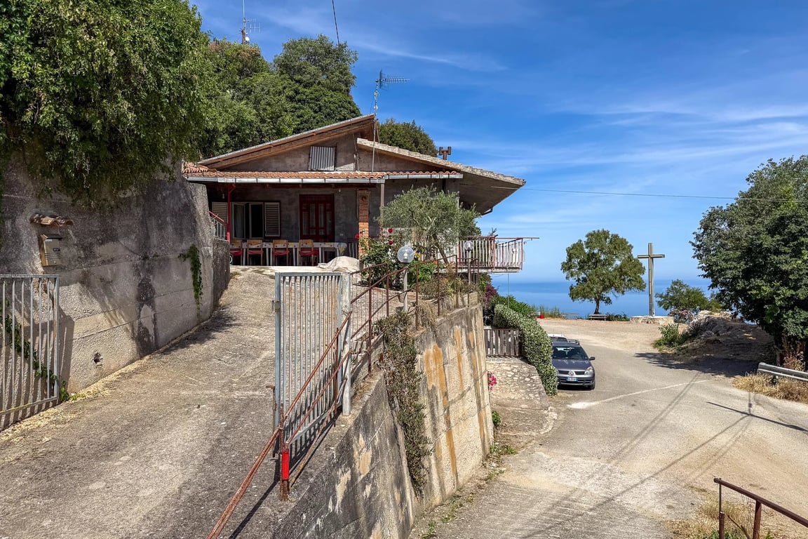 Apartment in Scafone-Tiranni - Image 3