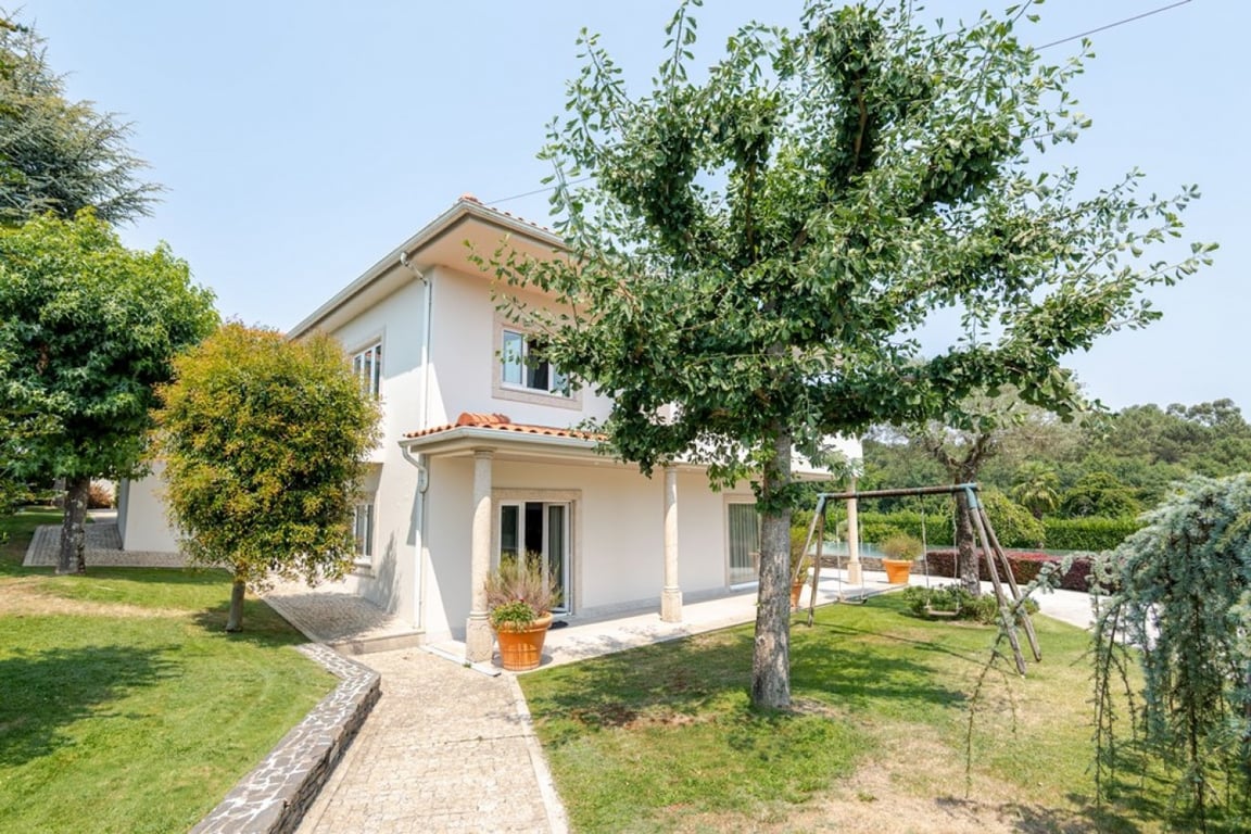 House in Guardizela - Image 2