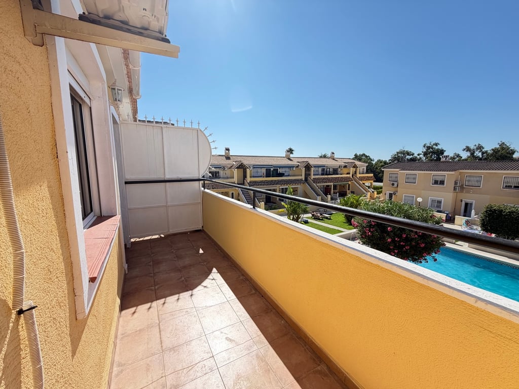 Apartment in Villamartin - Image 3