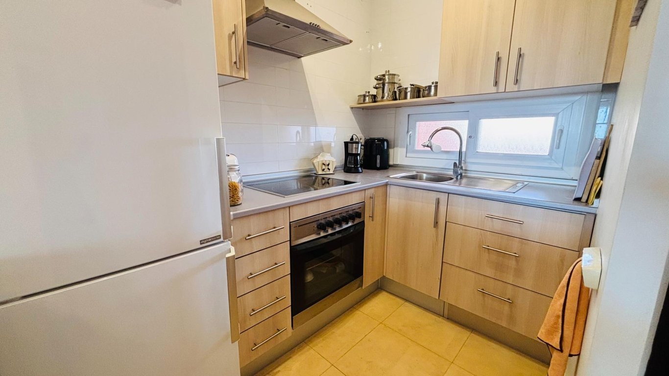 Apartment in Pareton - Image 2