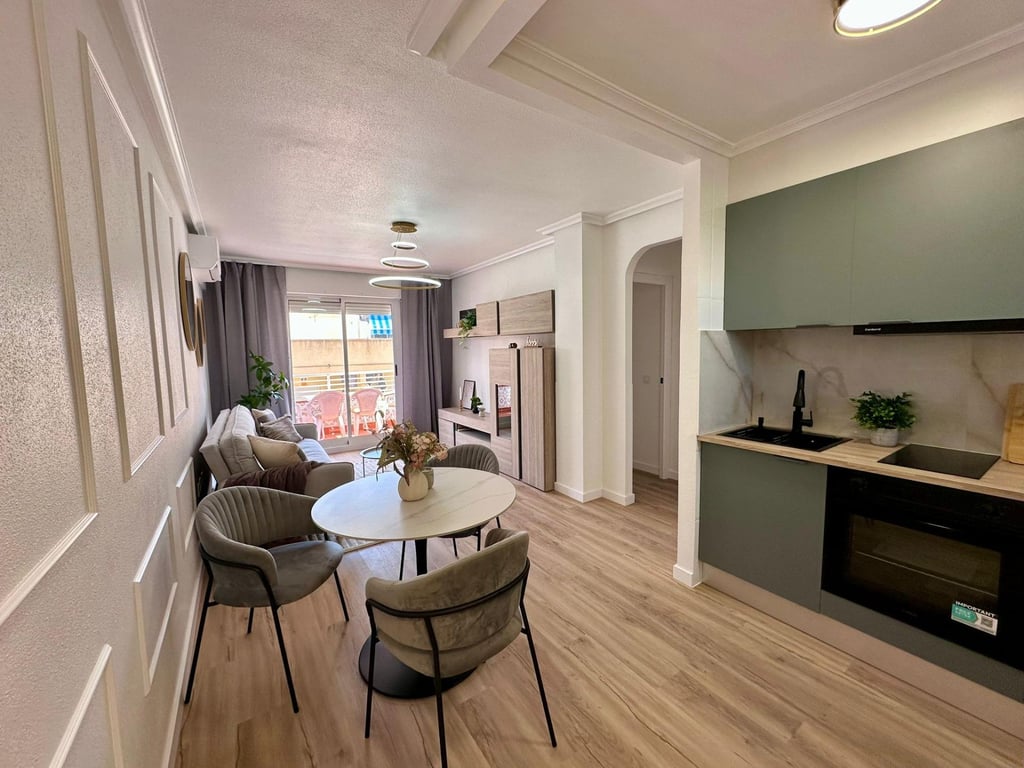 Apartment in Torrevieja - Image 2