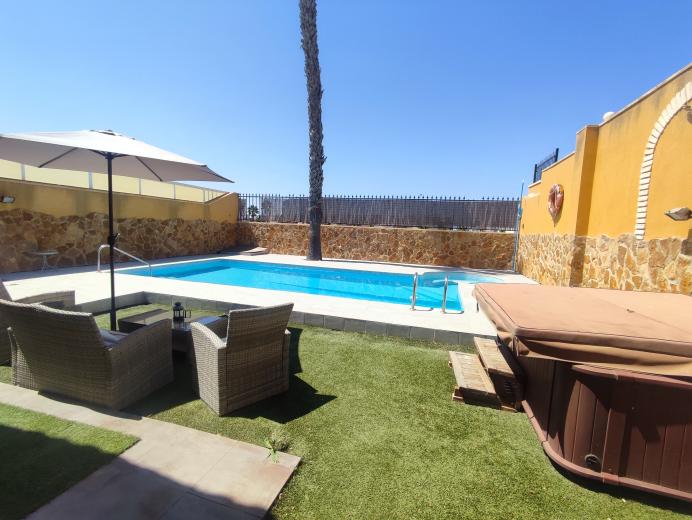 Villa in Torrevieja - Image 3
