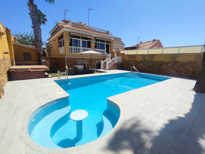 Villa in Torrevieja