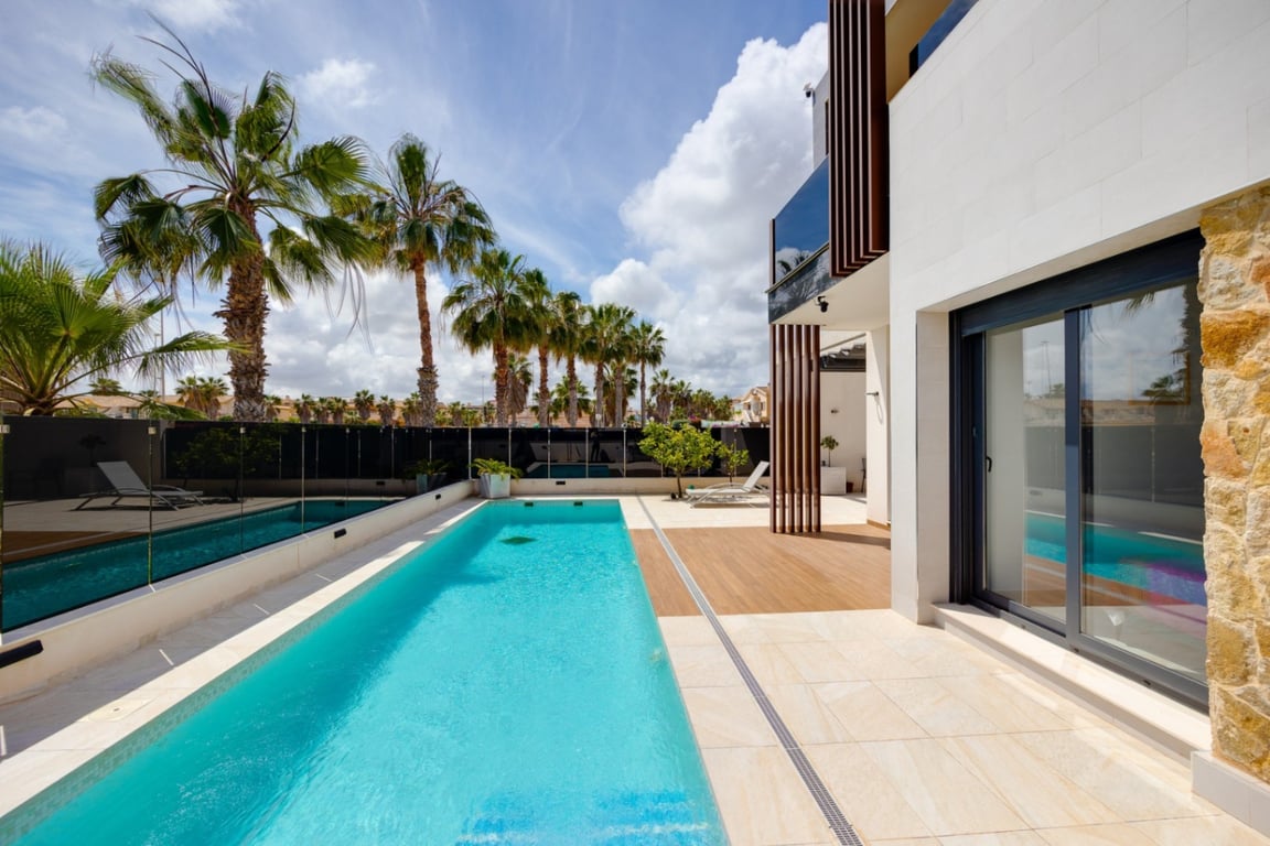 Villa in Dehesa de Campoamor - Image 3