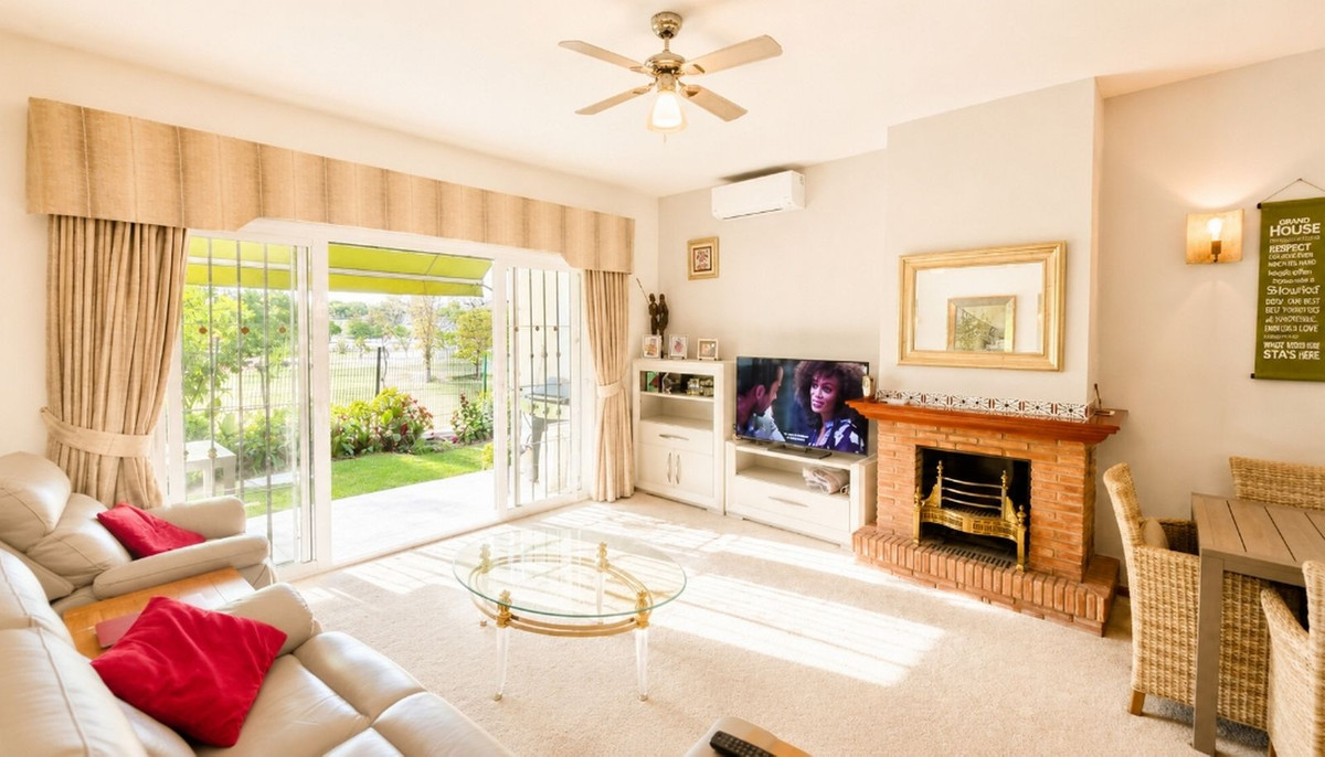 House in Mijas Costa - Image 2