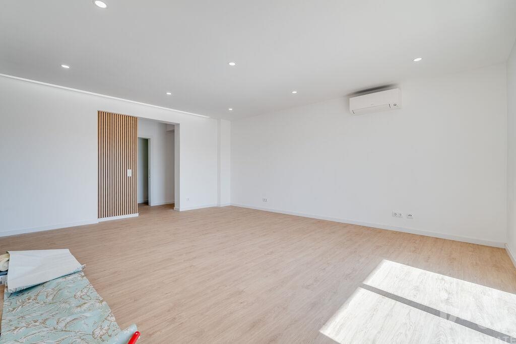 Apartment in Portelas - Image 3