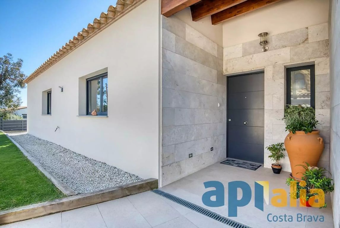 House in Calonge - Image 3