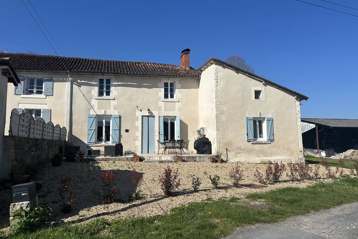 House in Aubeterre-sur-Dronne