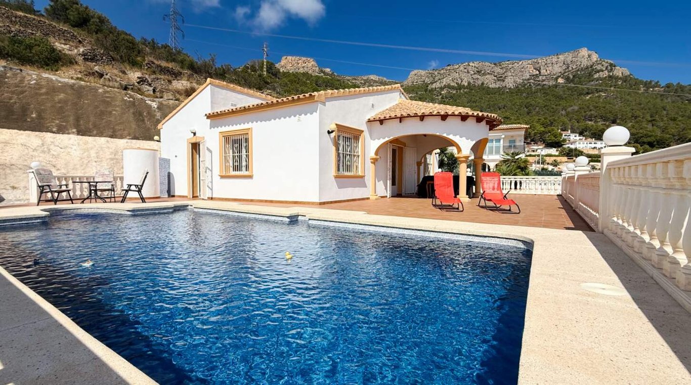 Villa in Calp - Image 3