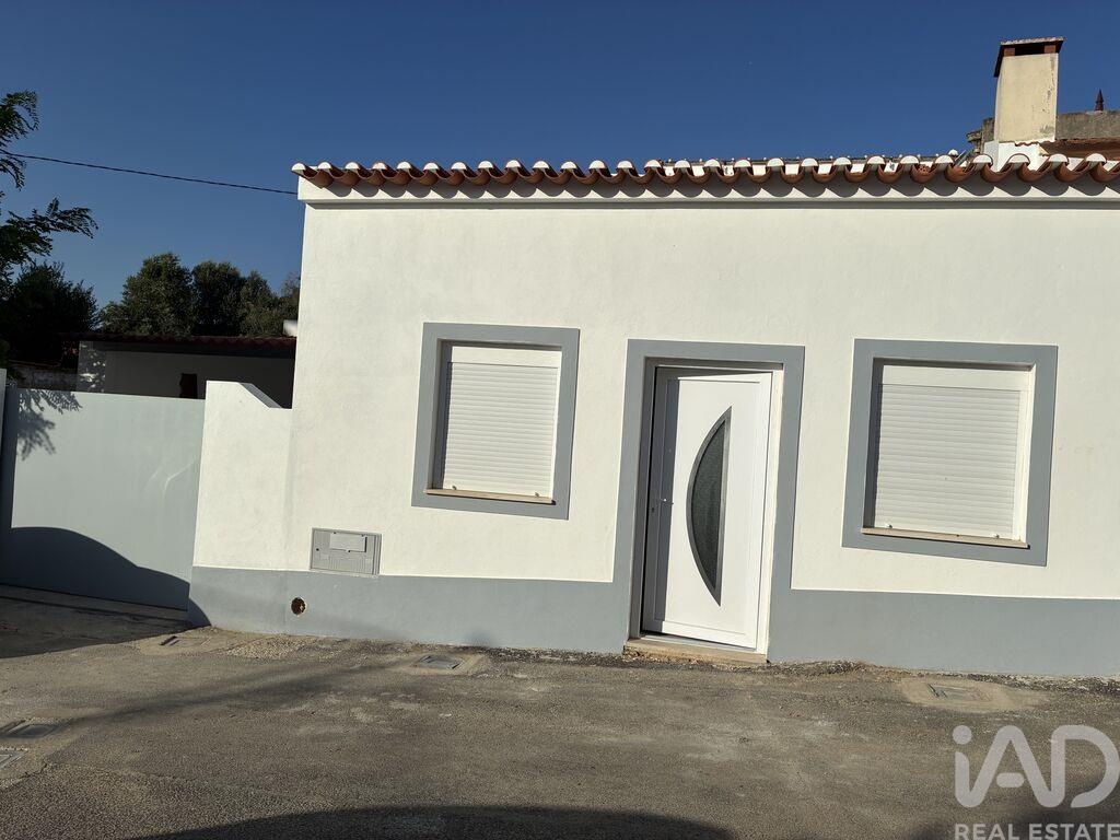 House in Vila Nova da Rainha