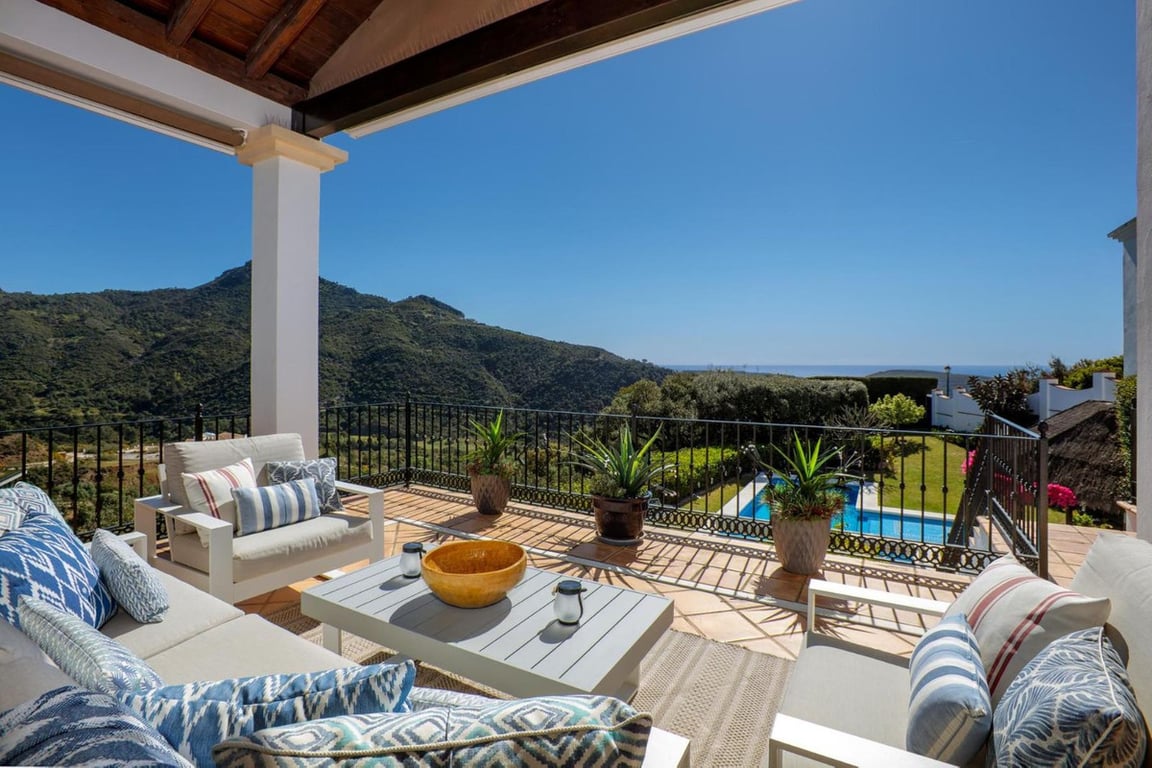 Villa in Benahavis - Image 2