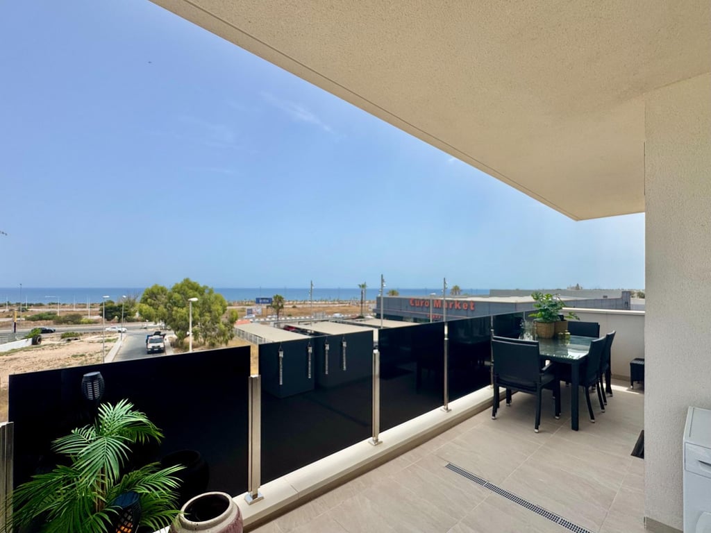 Apartment in Playa Flamenca - Image 3