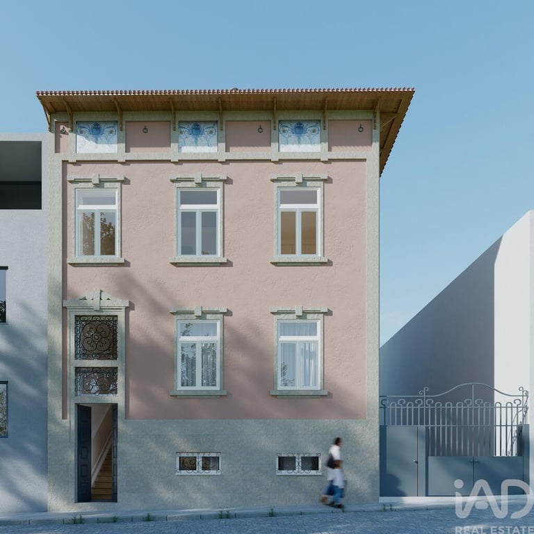 Apartment in Paranhos - Image 3