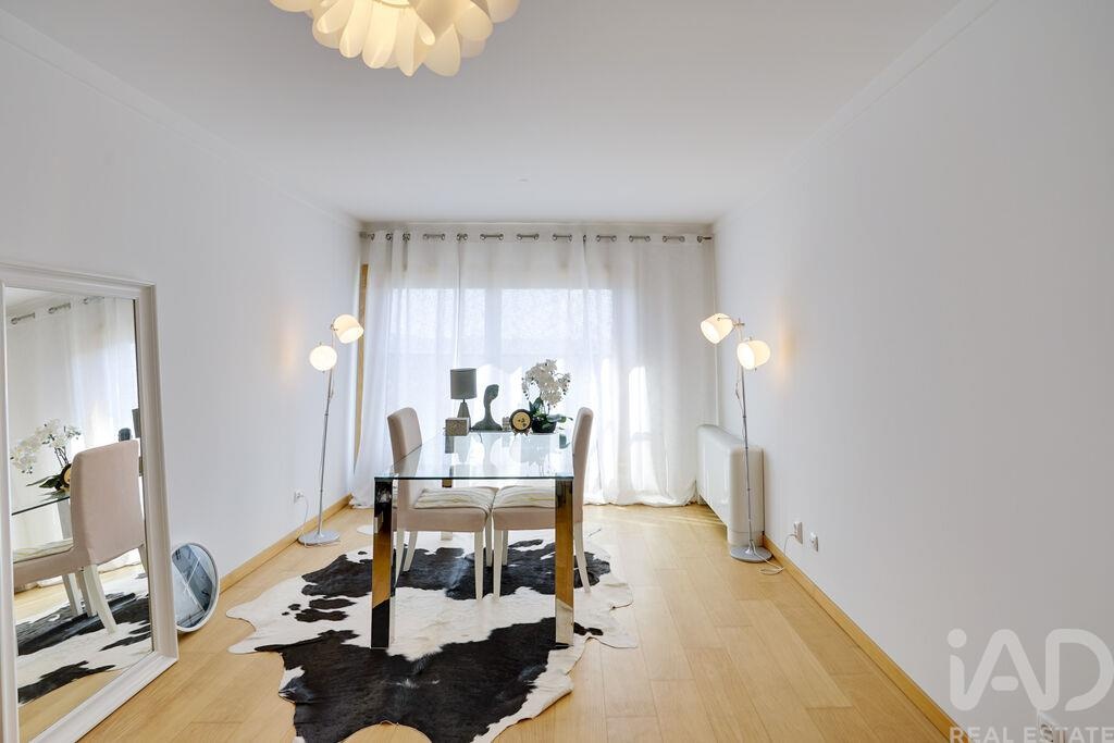 Apartment in Olivais - Image 2