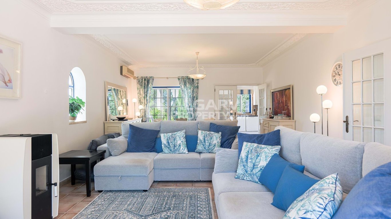 Villa in Loule - Image 2