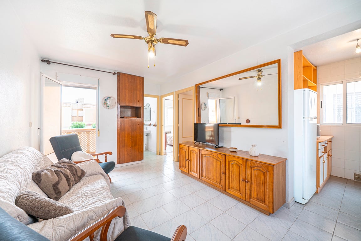 Apartment in Torrevieja - Image 2