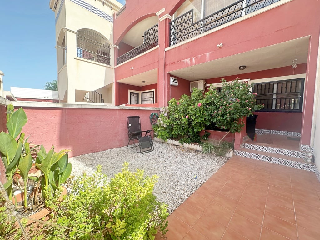 House in Urbanizacion los Balcones - Image 2