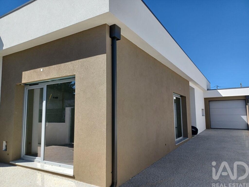 House in Fernao Ferro - Image 2