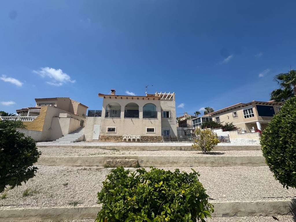 House in San Miguel de Salinas