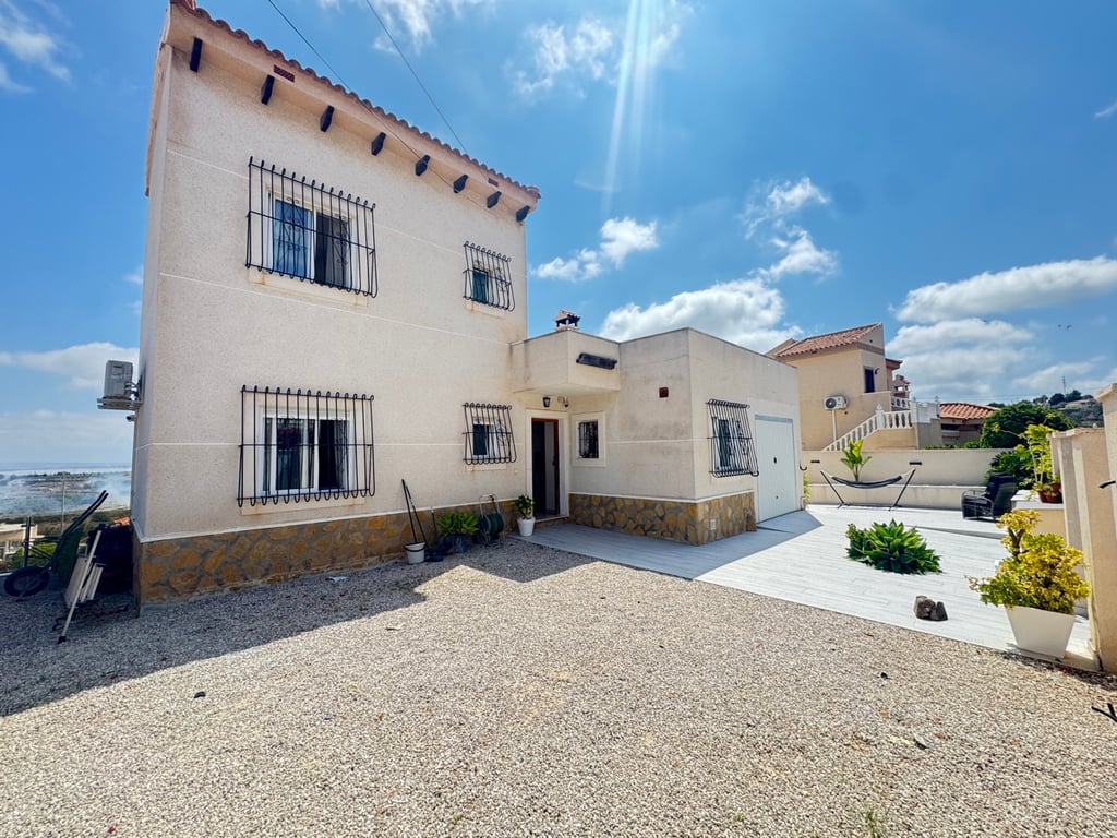 House in San Miguel de Salinas - Image 2