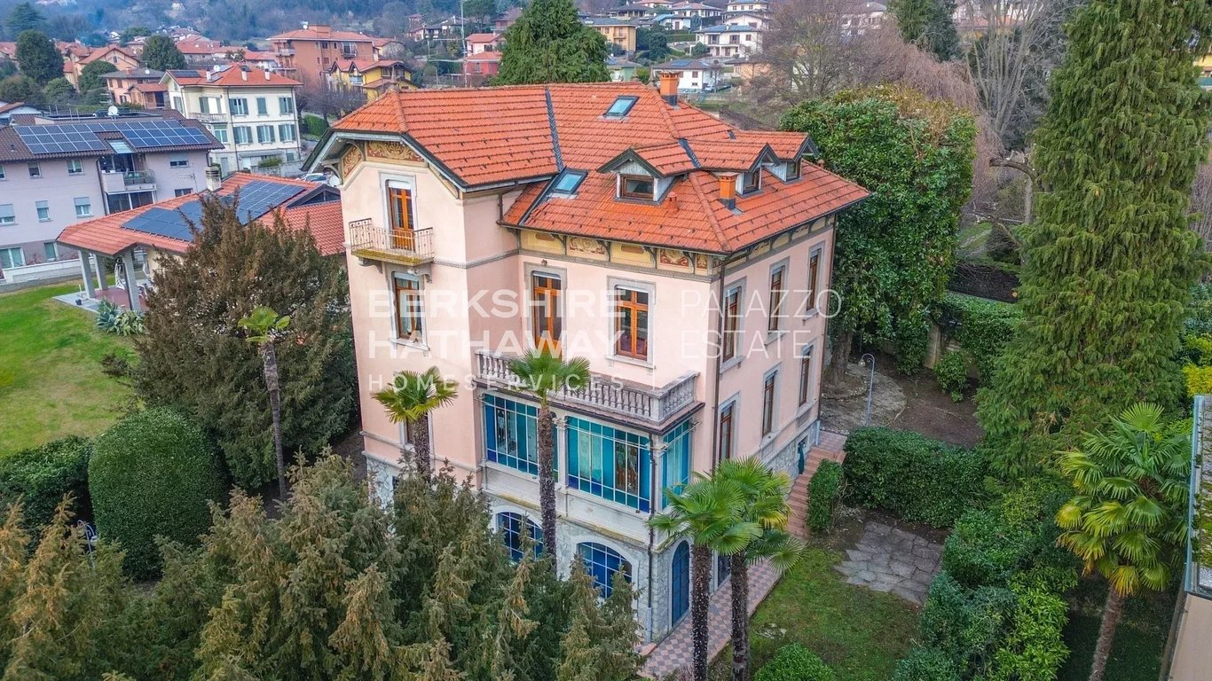 Villa in Gavirate