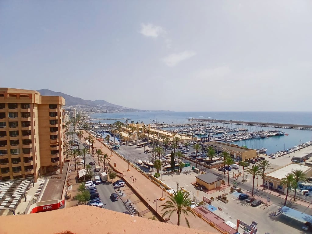 Apartment in Fuengirola - Image 2
